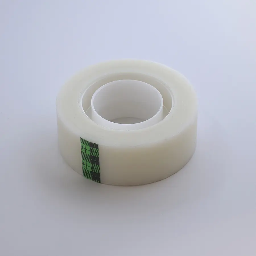 So sánh nét viết của bút bi ngòi 0.5mm và 0.7mm trên vở ô ly của học sinh tiểu học